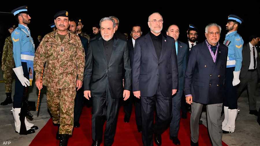 قاليباف وعراقجي وصلا إسلام أباد