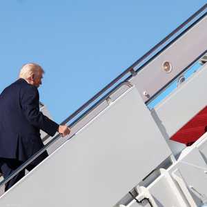 ترامب حذر الصين من إرسال أسلحة إلى إيران