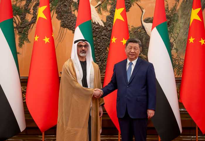 رئيس جمهورية الصين الشعبية يستقبل ولي عهد أبوظبي