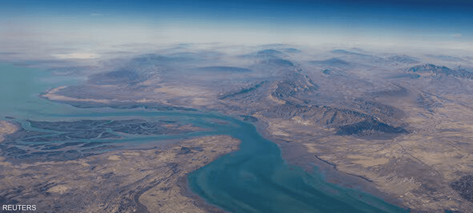 مشهد جوي للشواطئ الإيرانية ومضيق هرمز