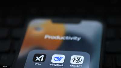 "أبل" تهدد بحذف تطبيق "غروك" من متجرها وتكشف السبب