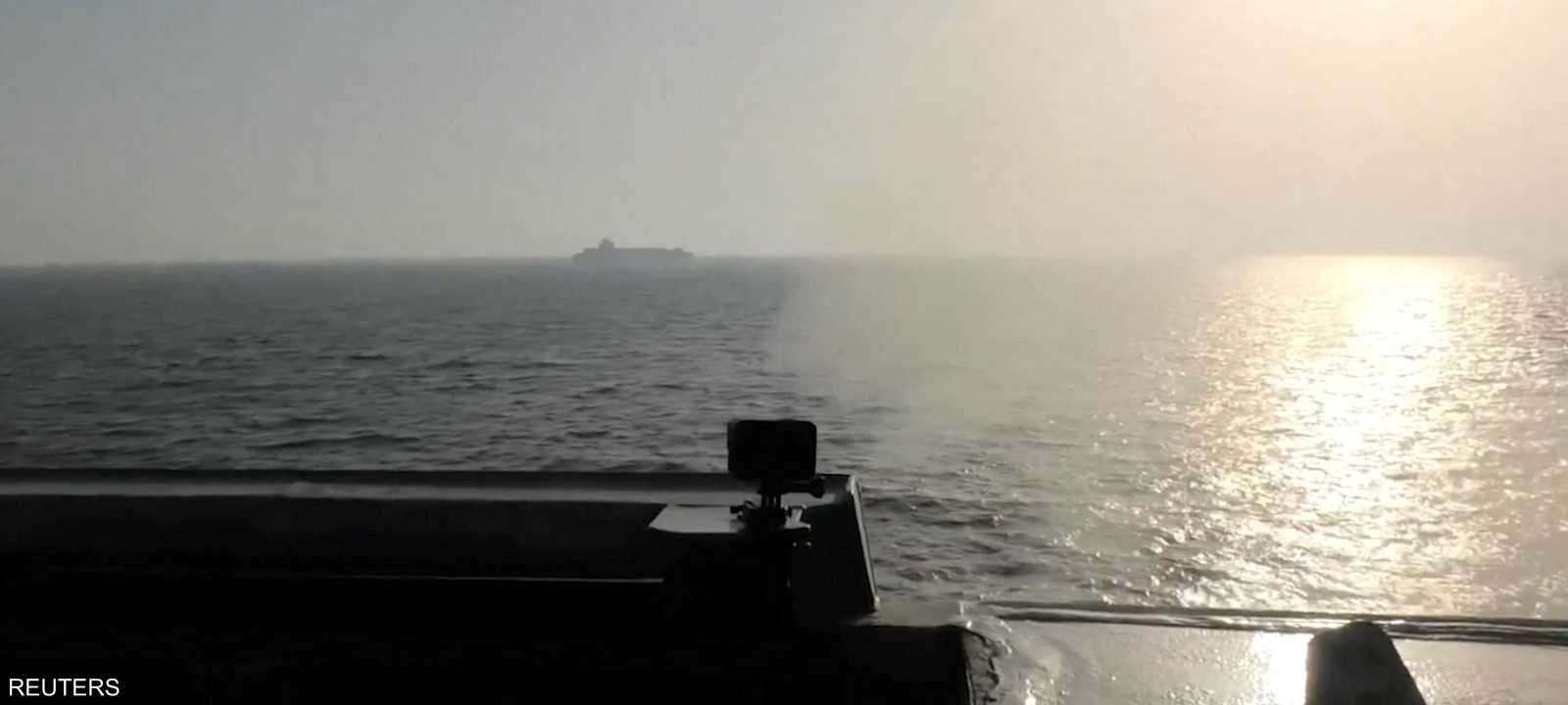 سفينة الشحن الإيرانية لا تزال محتجزة لدى البحرية الأميركية