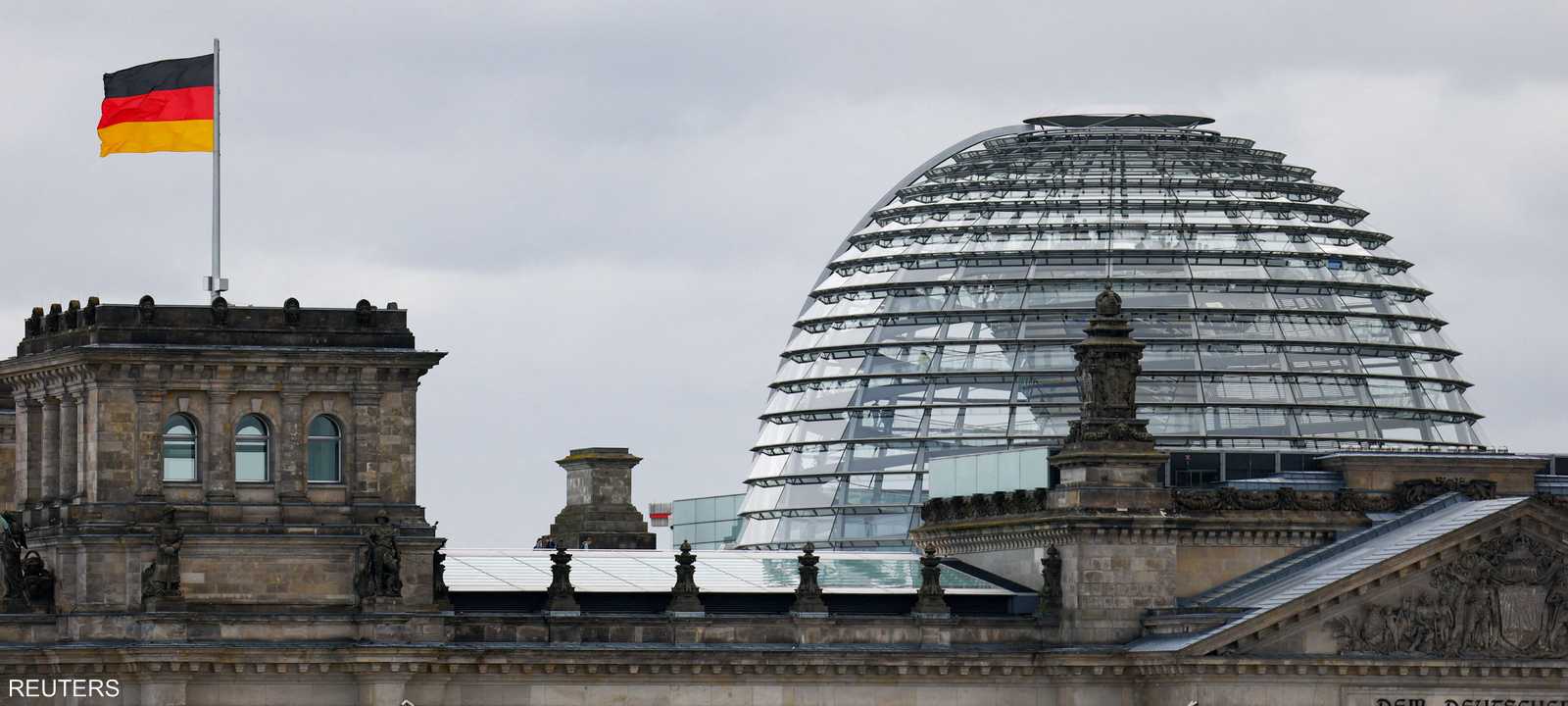 العلم الألماني - مقر البرلمان الألماني (البوندستاغ)، برلين