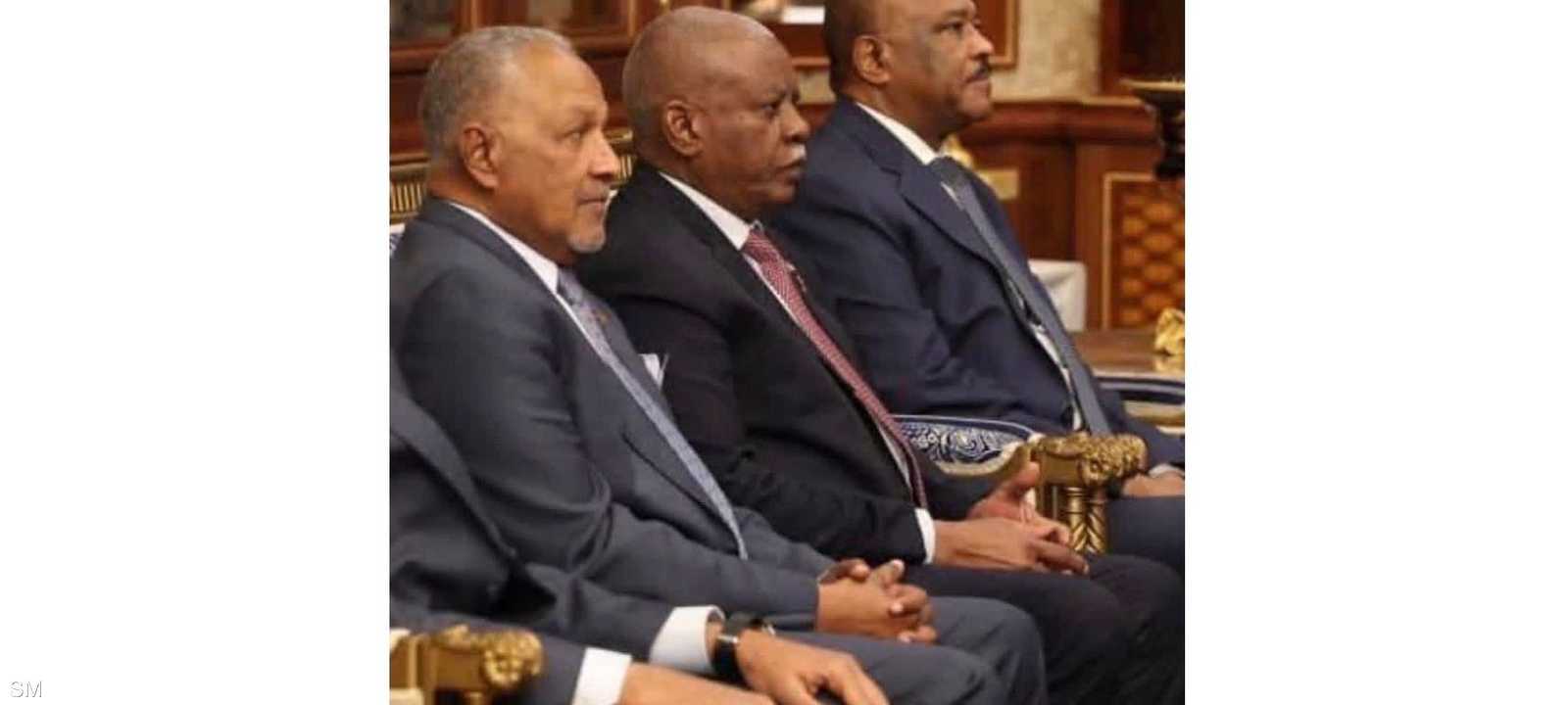 وفد البرهان إلى الرياض يعيد أسئلة نفوذ الإخوان