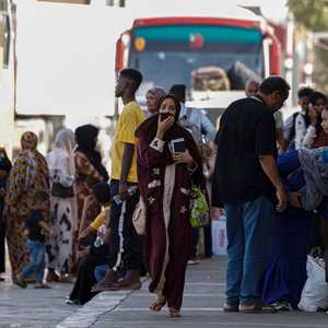 سودانيون عائدون من مصر عبر الحدود