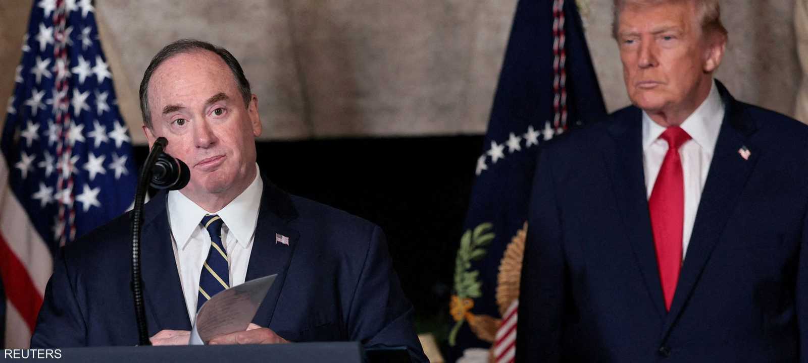 وزير البحرية الأميركية جون فيلان