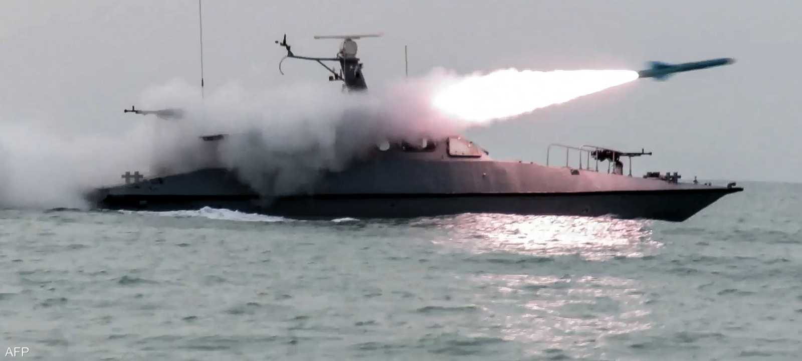 أرشيفية لزورق تابع للحرس الثوري الإيراني