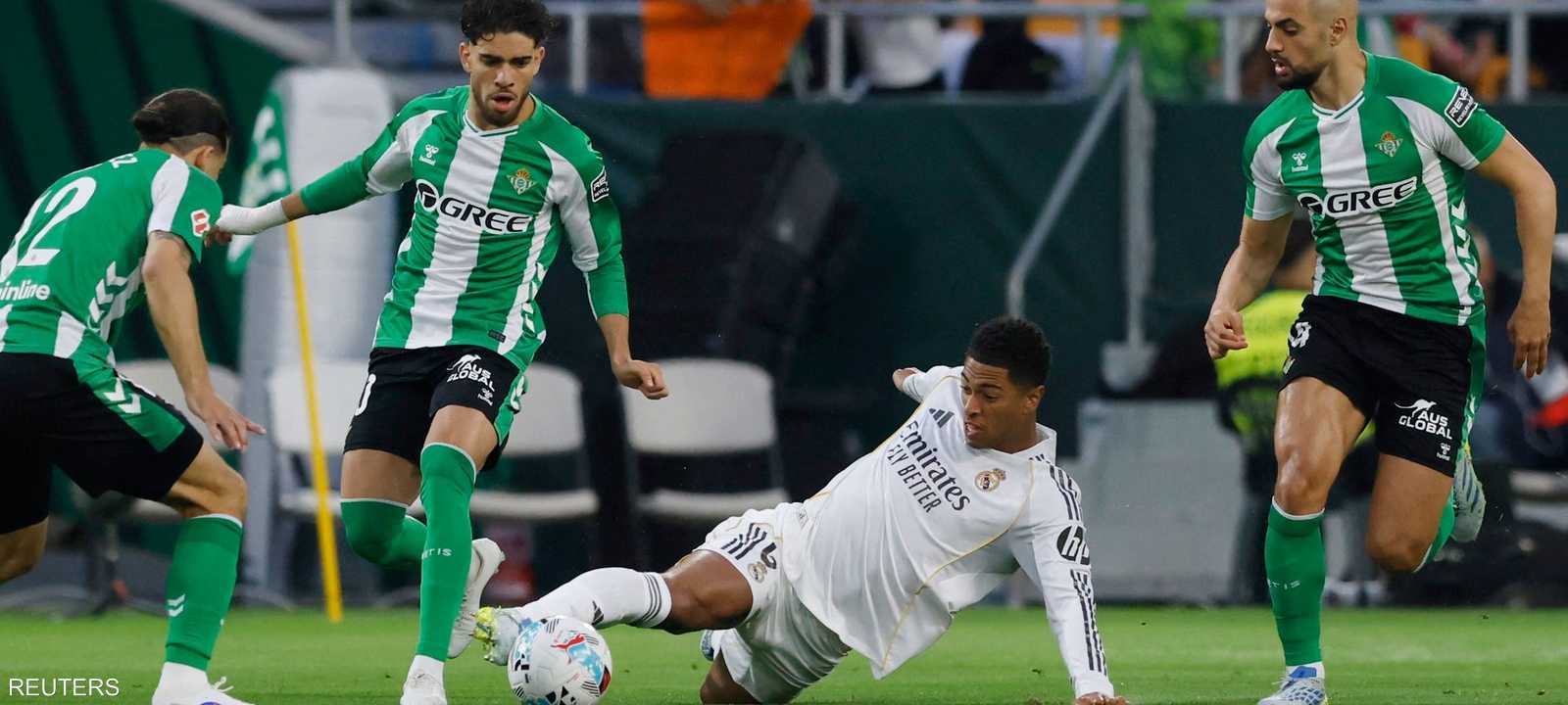 ريال مدريد يتخلف عن برشلونة بـ8 نقاط