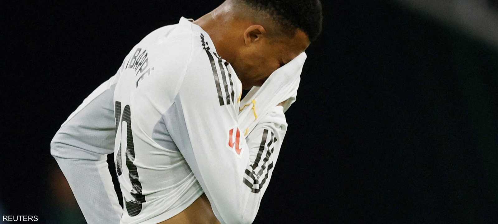 مبابي غادر الملعب في الدقيقة 81