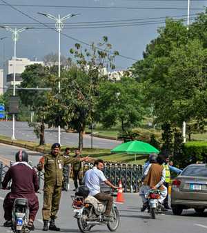تشهد إسلام آباد انتشارا كثيفا للجيش والشرطة