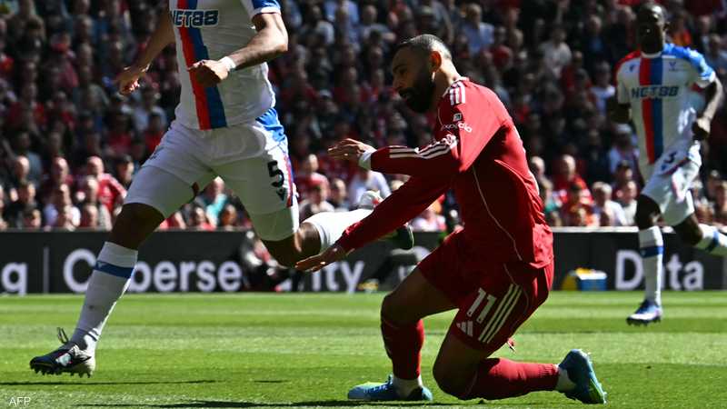 صلاح غادر اللقاء قبل نحو نصف ساعة من نهايته