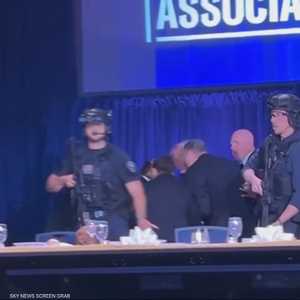 لحظة إجلاء الرئيس ترامب بعد إطلاق نار