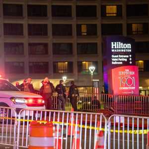 فندق هيلتون واشنطن محاط بعناصر أمنية
