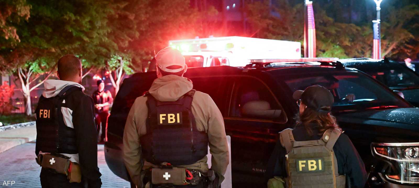 عملاء مكتب التحقيقات الفيدرالي خارج فندق واشنطن هيلتون