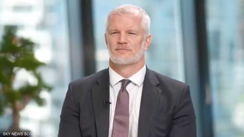 وزير القوات المسلحة البريطاني أليستر كارنز