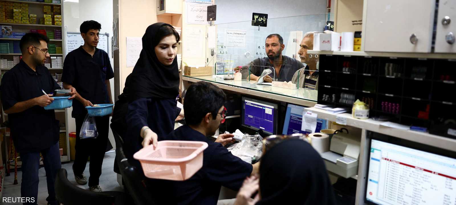 إيران في "قبضة الفقر"