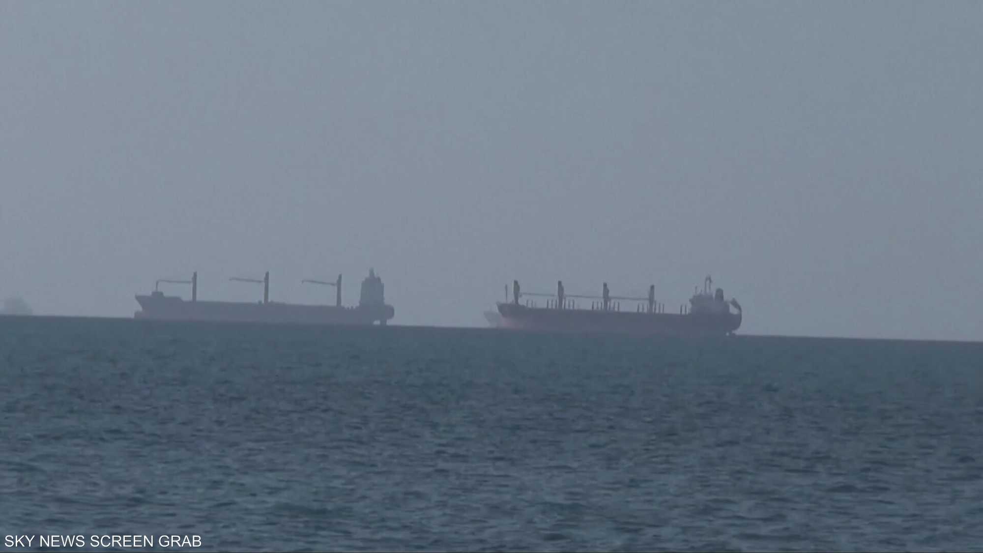 هرمز ينقلب على طهران.. ورقة ضغط تتحول إلى عبء