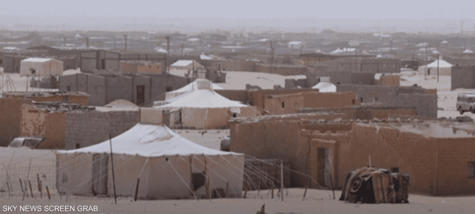 نشبت صدامات عنيفة داخل المخيمات