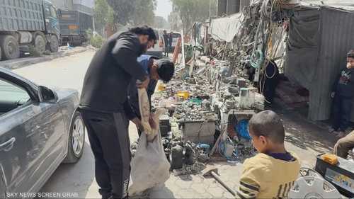 غزة.. تدوير ركام المنازل يتحول إلى مصدر رزق للسكان