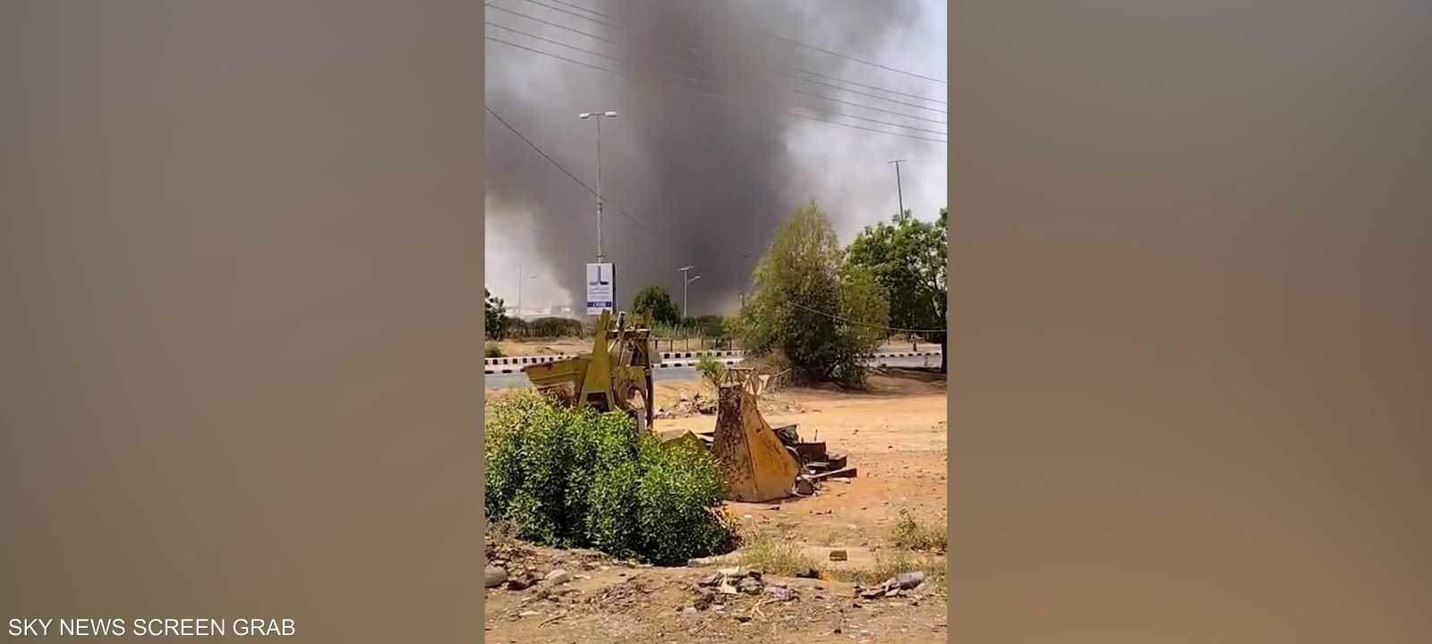 مسيرات تضرب مطار الخرطوم بعد تشغيله جزئيا