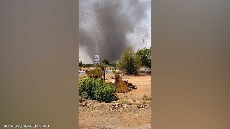 مسيرات تضرب مطار الخرطوم بعد تشغيله جزئيا