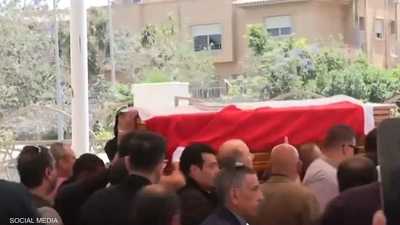 "مظاهرة حب" في وداع هاني شاكر.. لحظات مؤثرة من صلاة الجنازة