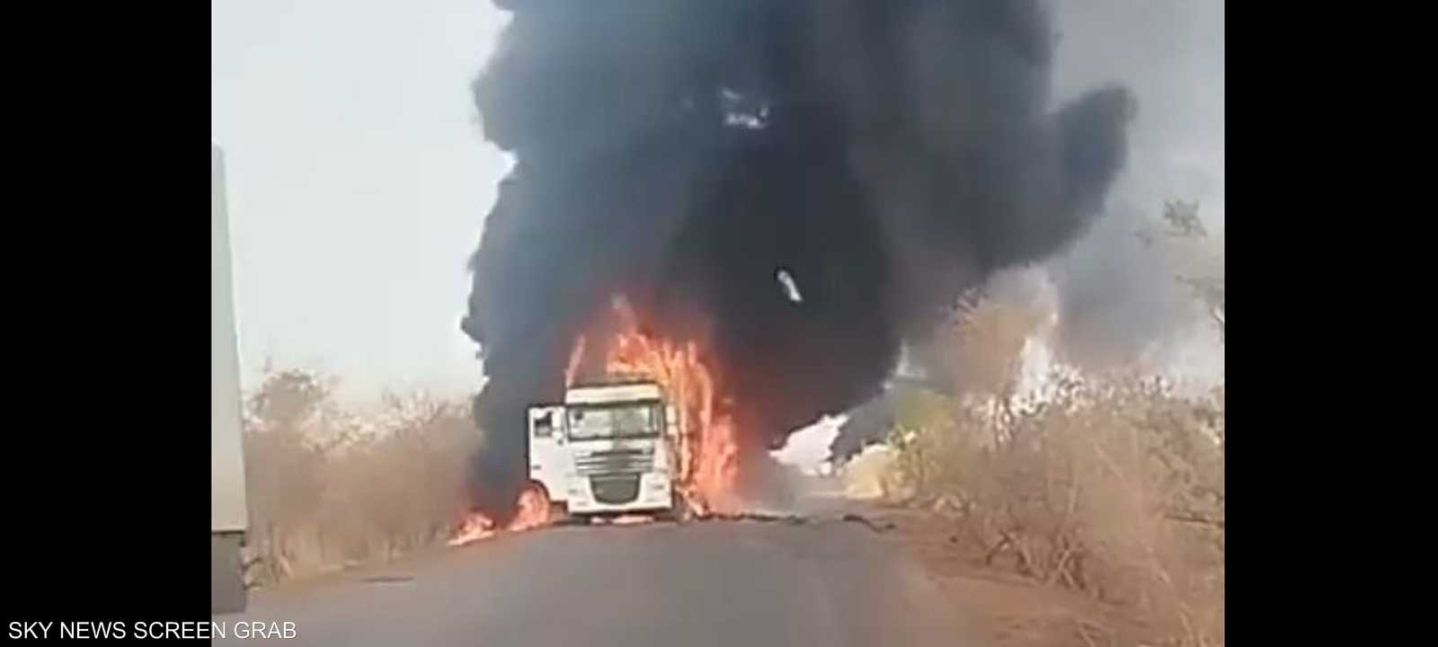 صورة متداولة لإحراق الشاحنات المغربية