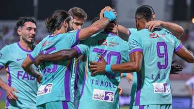 للمرة الـ15 في تاريخه.. العين يتوّج بطلا للدوري الإماراتي