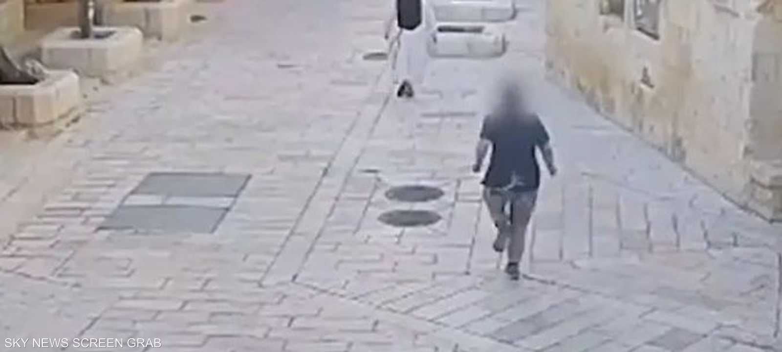 دان القنصل الفرنسي في القدس الهجوم