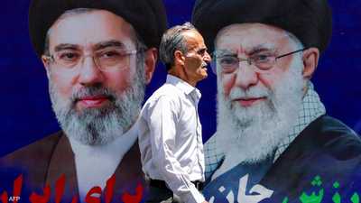 "مرشد الظل".. تفاصيل عن حياة مجتبى خامنئي "المعزول والمصاب"