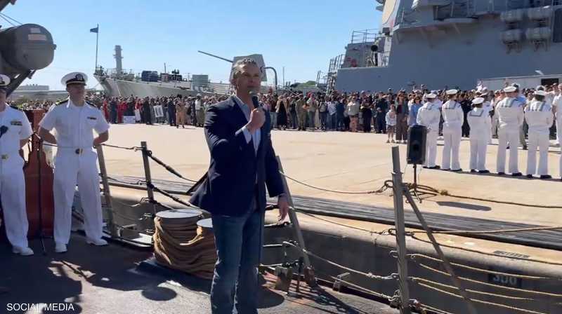 وزير الدفاع بيت هيغسيث رحب بعودة حاملة الطائرات