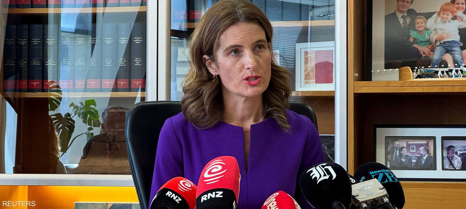 أرشيفية: وزيرة المالية النيوزيلندية نيكولا ويليس