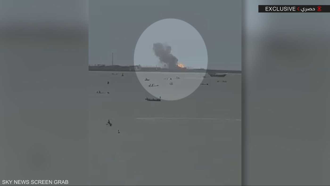 لقطات حصرية تظهر انفجارات في جزيرة إيرانية 