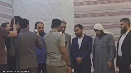 الشرع يعتذر لأهالي دير الزور بعد "تصريحات والده"