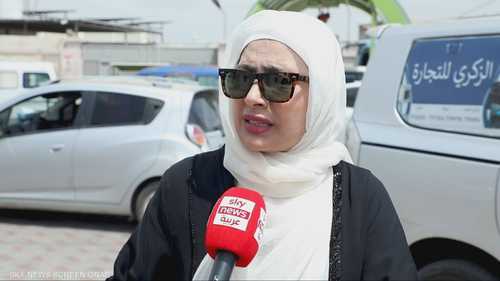 أزمة الغاز تدفع نساء في عدن للبحث عنه في المحطات