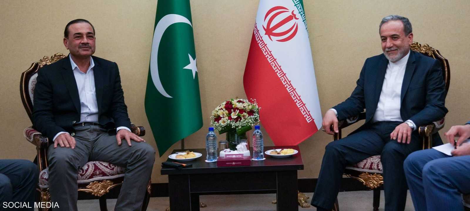 صورة من لقاء عراقجي مع منير في طهران الجمعة