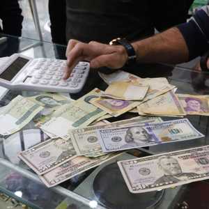 إيران تعاني أوضاعا اقتصادية صعبة