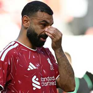 محمد صلاح باكيا في يوم وداع ليفربول