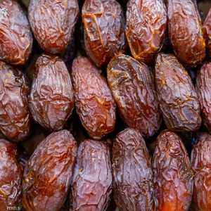 تختلف فوائد لتمر باختلاف وقت تناوله
