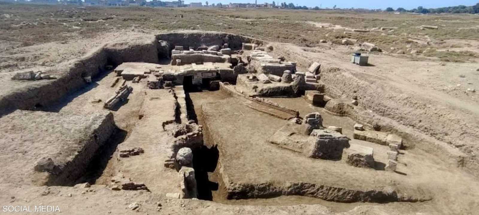 الاكتشافات شملت العثور على كتلة حجرية معاد استخدامها