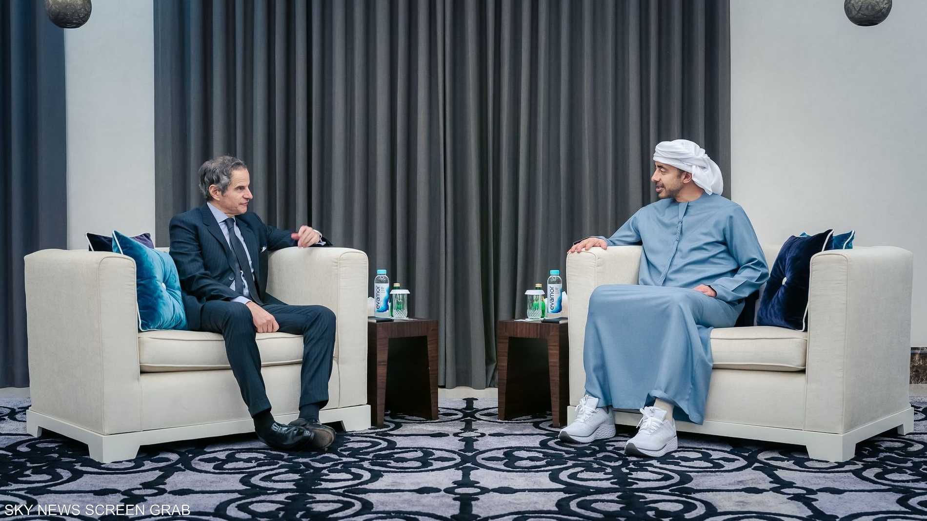 عبدالله بن زايد يستقبل مدير الوكالة الذرية 