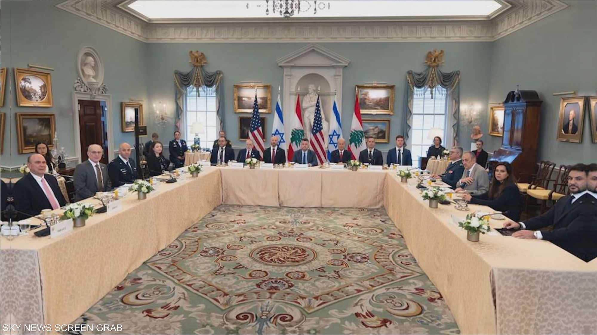 لبنان تحت النار.. مفاوضات واشنطن تختبر فرص تثبيت الهدنة
