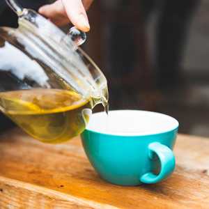 لشرب الشاي الأخضر كل يوم فوائد كثيرة