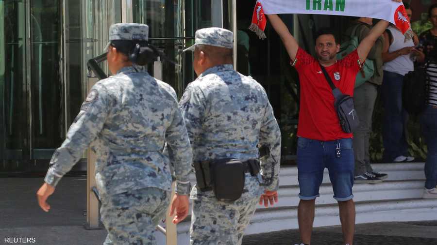 أجبرت الحرب والتوترات مع الولايات المتحدة المنتخب الإيراني على اتخاذ تيخوانا الحدودية مع كاليفورنيا والقريبة من سان دييغو، مقرا لمعسكره، بدلا من توكسون في ولاية أريزونا كما كان مقررا في البداية.