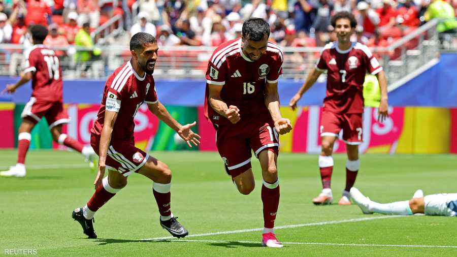خوخي بوعلام خطف هدفا بضربة رأس في الوقت بدل الضائع ليقود قطر إلى تعادل مثير 1-1 في مباراة المنتخب مع سويسرا بمونديال 2026.