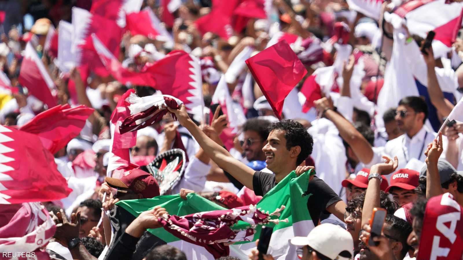 فرحة الجماهير القطرية بالتعادل أمام سويسرا.