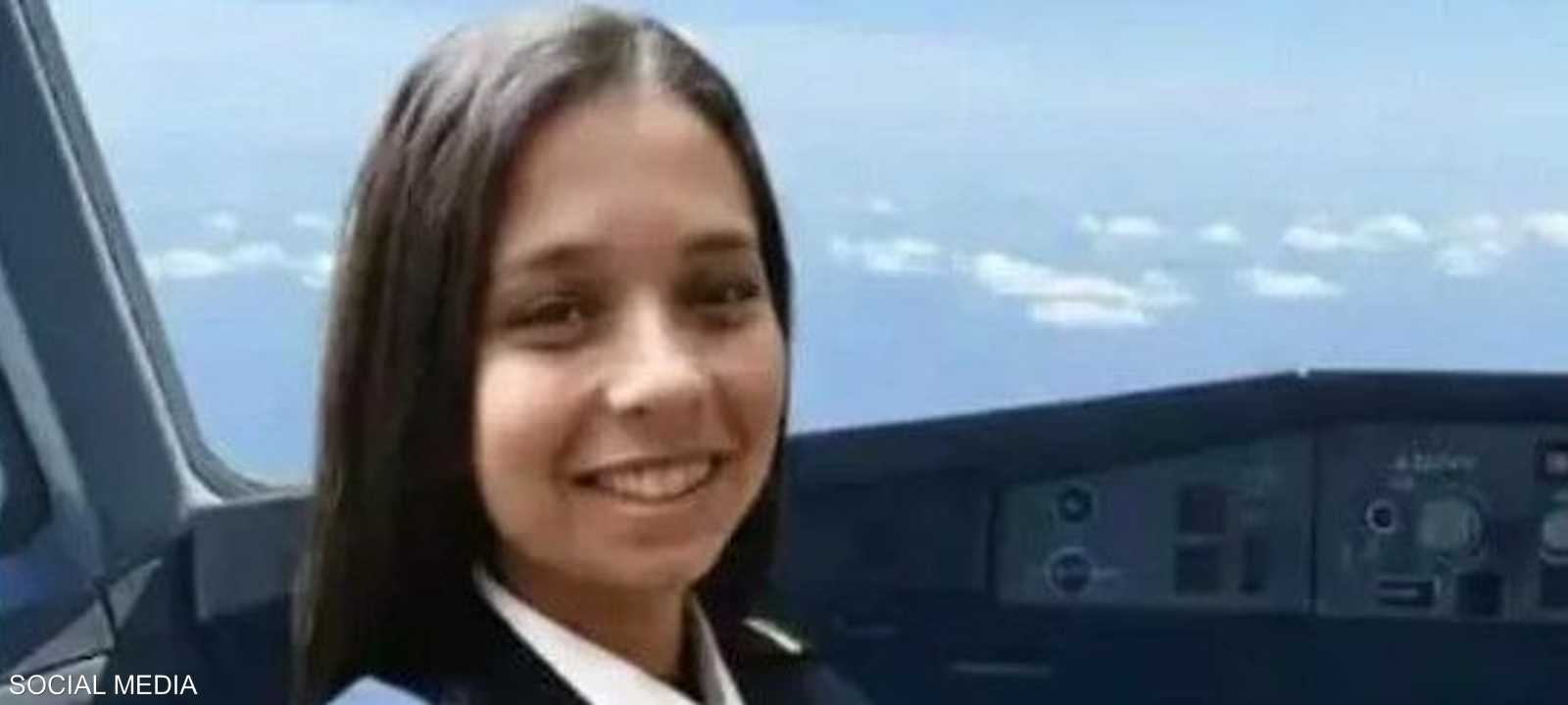 صورة متداولة للمتدربة منار أشرف التي توفيت بالحادث