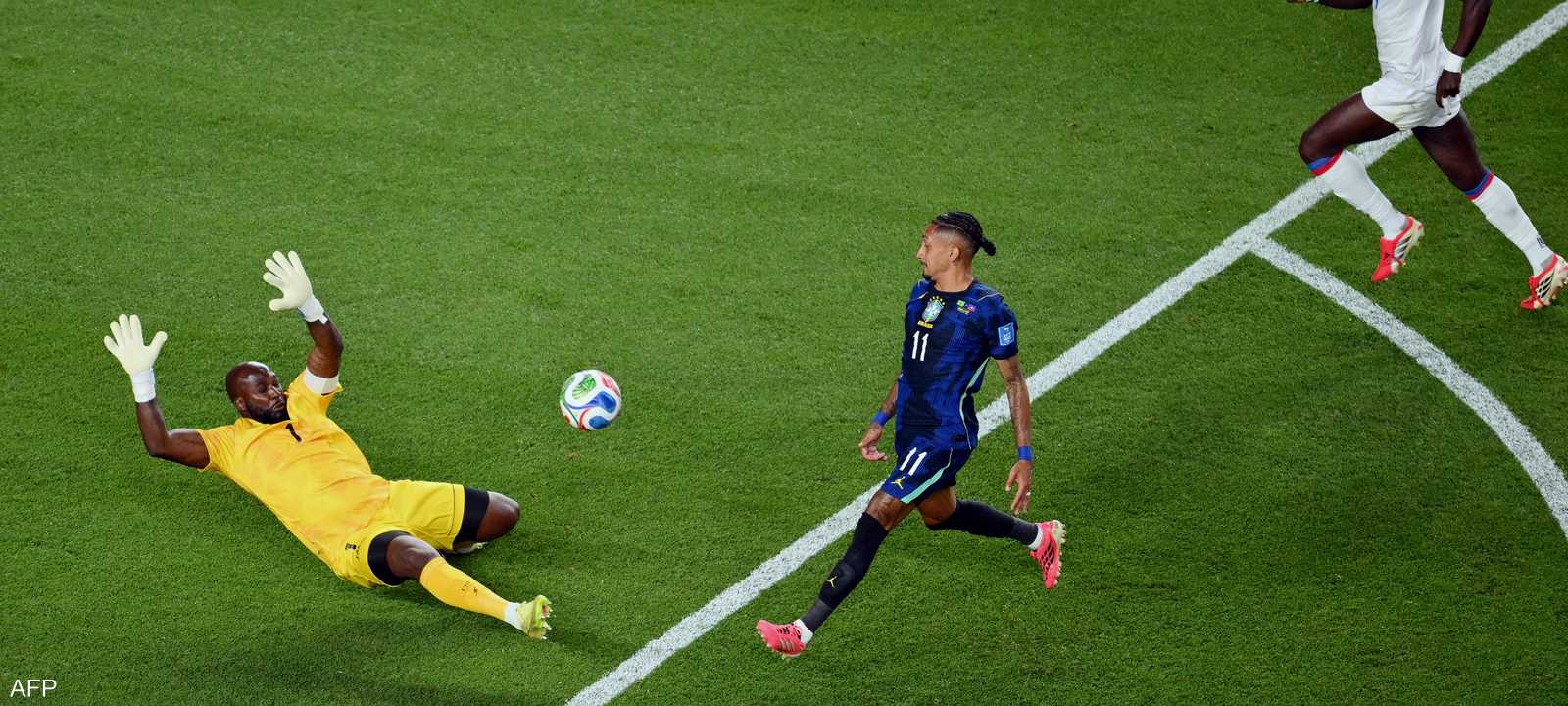 رافينيا في حالة انفراد وفرصة ضائعة للبرازيل
