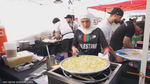 شيف فلسطينية تقدم الكنافة النابلسية للجماهير في سياتل