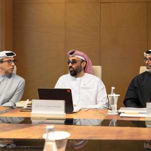 طحنون بن زايد يترأس اجتماع مجلس الشؤون الاستثمارية بأبوظبي